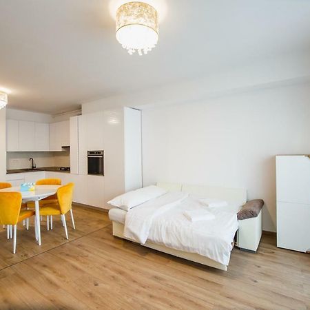 Spacious&Bright 2 bedroom Central Apartment Oradea Exterior foto