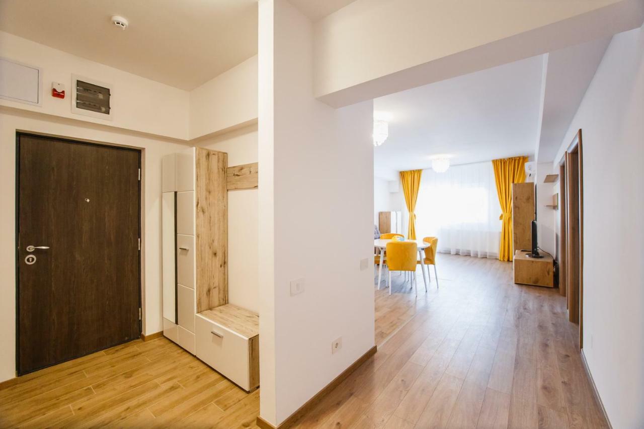 Spacious&Bright 2 bedroom Central Apartment Oradea Exterior foto